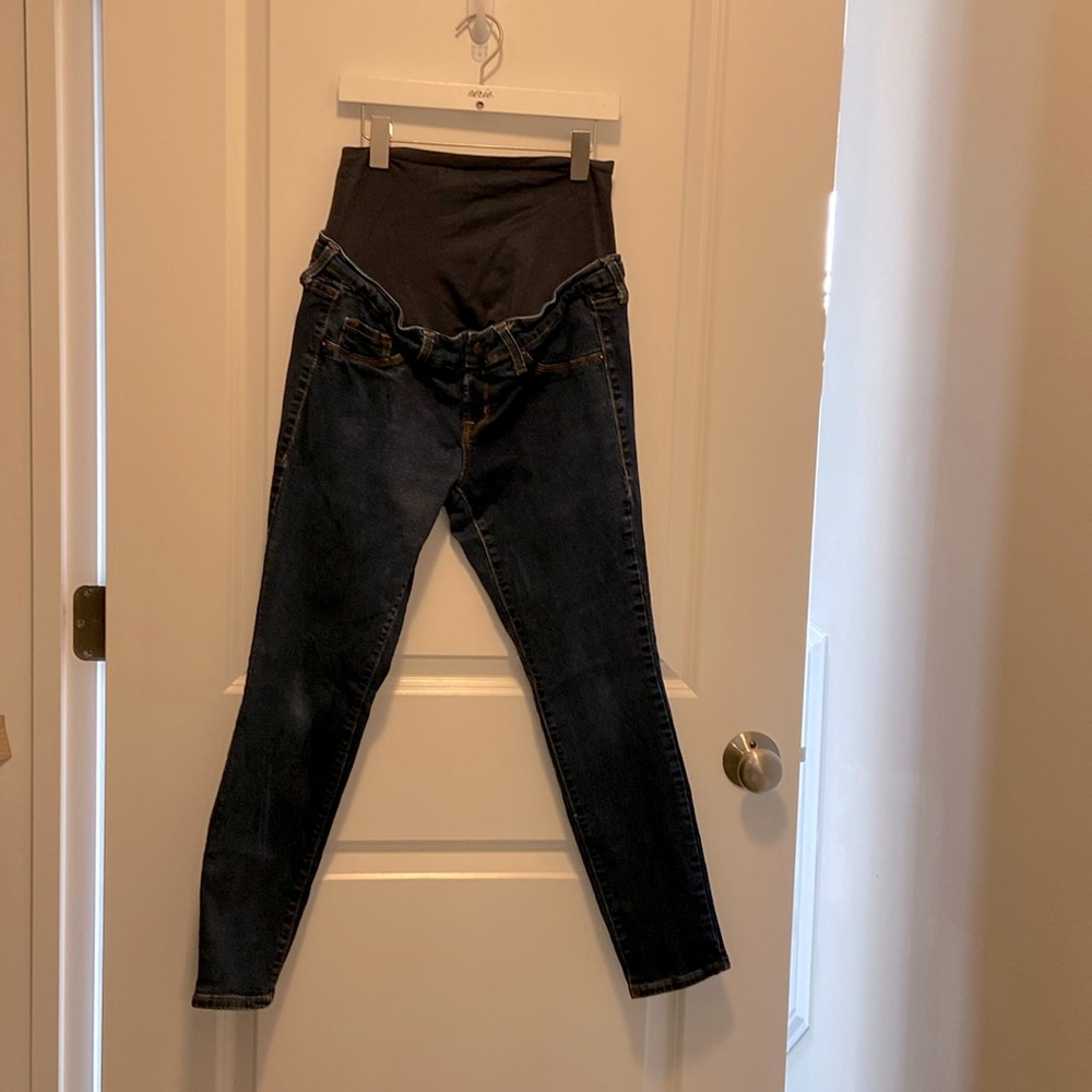 Old Navy maternity Rockstar jeans